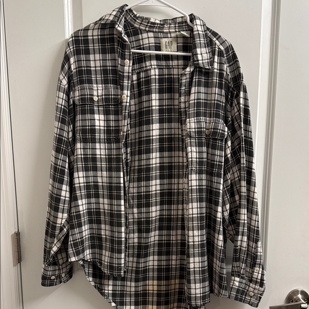 GAP Black and White Casual Button Down Shirt
